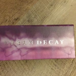 Urban Decay eyeshadow pallet